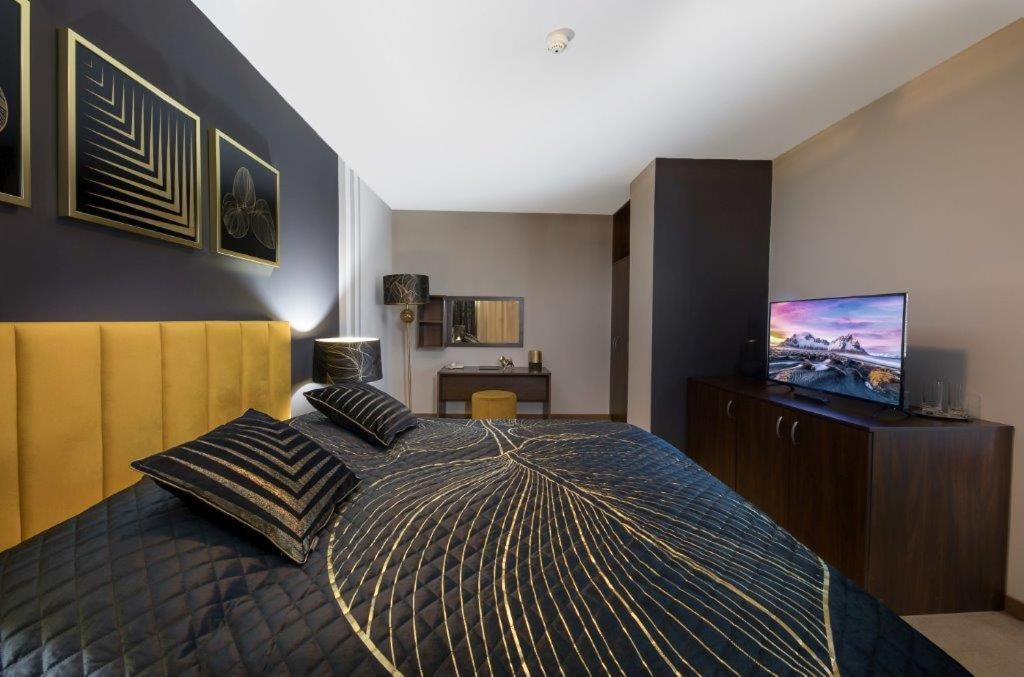 Hotel Zlaty Byk Rimavská Sobota Esterno foto