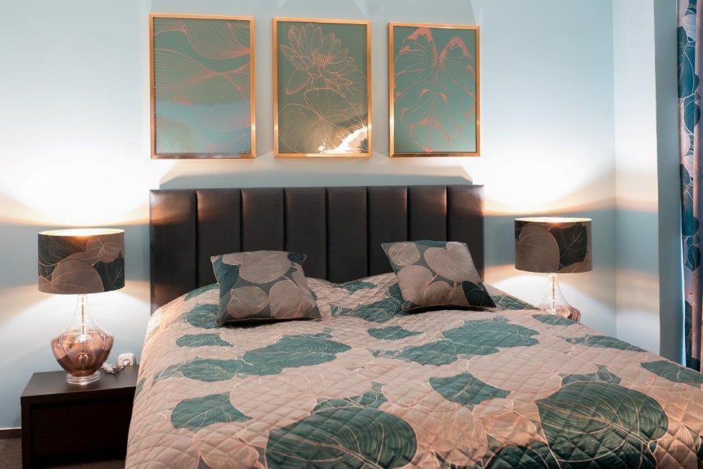 Hotel Zlaty Byk Rimavská Sobota Esterno foto