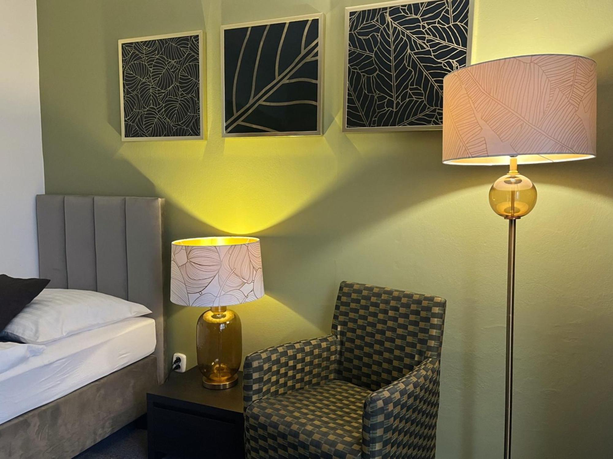 Hotel Zlaty Byk Rimavská Sobota Esterno foto